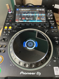 
                                                                                        Instrument de musique
                                                                                         Pioneer DJ CDJ-3000 (paire) en boîte