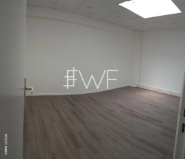 
                                                                                        Location
                                                                                         Place Charles de Gaulles - 126m² bureaux