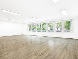 
                                                                                        Location
                                                                                         Place Charles de Gaulles - 126m² bureaux