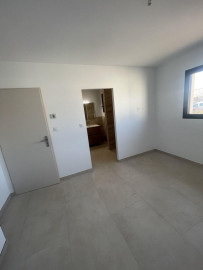 
                                                                                        Location
                                                                                         Plain-pied cosy ,idéal pour une vie facile