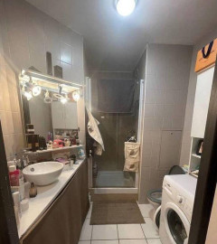 
                                                                                        Location
                                                                                         Plein centre d'Elancourt, résidence calme