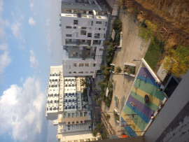 
                                                                                        Location
                                                                                         Pont de Bezons T2, 66m2 F3 rénové, cuis. intégrée