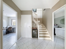 
                                                                                        Vente
                                                                                         PONT HEBERT, maison de 200m2 avec piscine