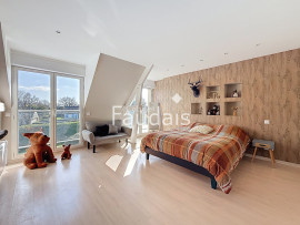 
                                                                                        Vente
                                                                                         PONT HEBERT, maison de 200m2 avec piscine