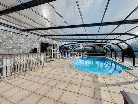
                                                                                        Vente
                                                                                         PONT HEBERT, maison de 200m2 avec piscine