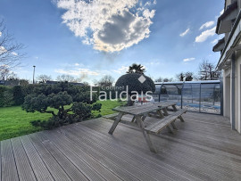 
                                                                                        Vente
                                                                                         PONT HEBERT, maison de 200m2 avec piscine