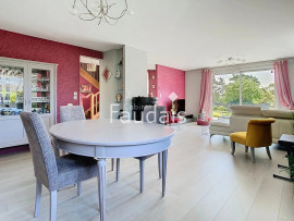 
                                                                                        Vente
                                                                                         PONT-HEBERT, Maison rénovée de 145m2, 4 chambres