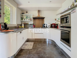 
                                                                                        Vente
                                                                                         PONT-HEBERT, Maison rénovée de 145m2, 4 chambres