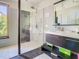 
                                                                                        Vente
                                                                                         PONT-HEBERT, Maison rénovée de 145m2, 4 chambres