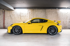 
                                                                                        Voiture
                                                                                         Porsche 718 Cayman