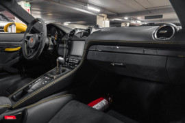 
                                                                                        Voiture
                                                                                         Porsche 718 Cayman