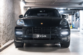 
                                                                                        Voiture
                                                                                         Porsche Macan Turbo V6 3.6 400
