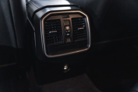 
                                                                                        Voiture
                                                                                         Porsche Macan Turbo V6 3.6 400