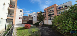 
                                                                        Location
                                                                         Proche Fac de Sciences beau F1 avec grand balcon