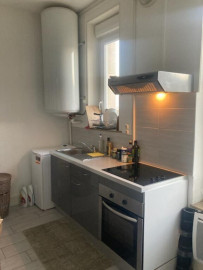 
                                                                                        Location
                                                                                         Proche gare, centre ville et axes routiers