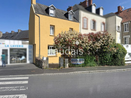 
                                                                                        Vente
                                                                                         Proche SAINT LO maison de ville