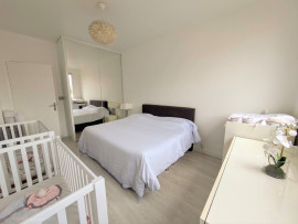 
                                                                                        Vente
                                                                                         Promenade des anglais 3 pièces en étage élevé VUE MER a vendre