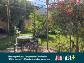 
                                                                                        Vente
                                                                                         PROPRIETE DE CHARME AU PIED DU CHATEAU COMPOSE DE DEUX HABITATIONS ET DEPENDANCES AVEC PISCINE