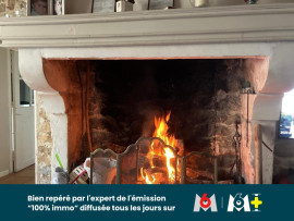 
                                                                                        Vente
                                                                                         PROPRIETE DE CHARME AU PIED DU CHATEAU COMPOSE DE DEUX HABITATIONS ET DEPENDANCES AVEC PISCINE