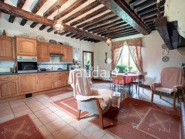 
                                                                                        Vente
                                                                                         Propriété d'environ 426 m2 sur 5,2 hectares avec dépendance