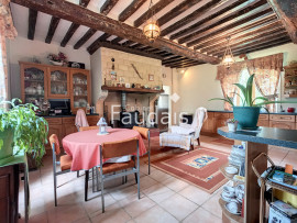 
                                                                                        Vente
                                                                                         Propriété d'environ 426 m2 sur 5,2 hectares avec dépendance