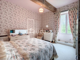 
                                                                                        Vente
                                                                                         Propriété d'environ 426 m2 sur 5,2 hectares avec dépendance