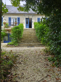 Vente
PROPRIETE LOTOISE SUR 1HA4 DE TERRAIN + GITES