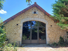 Vente
PROPRIETE LOTOISE SUR 1HA4 DE TERRAIN + GITES