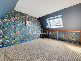 
                                                                                        Vente
                                                                                         QUARTIER CALME - PROCHE BOURG TOUS COMMERCES