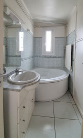 
                                                                                        Vente
                                                                                         Quartier Vélodrome - T5 loué à vendre