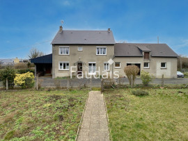 
                                                                                        Vente
                                                                                         QUIBOU, Deux maisons de 121m2 et 62m2