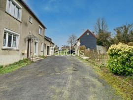 
                                                                                        Vente
                                                                                         QUIBOU, Deux maisons de 121m2 et 62m2