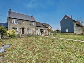 
                                                                                        Vente
                                                                                         QUIBOU, Deux maisons de 121m2 et 62m2