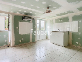 
                                                                                        Vente
                                                                                         QUIBOU, Deux maisons de 121m2 et 62m2