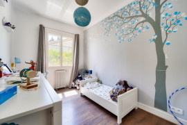 Vente
Rare à Cimiez : maison 170 m² sur 749 m² de terrain avec vue mer et extension possible