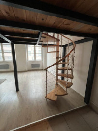 
                                                                                        Location
                                                                                         Rare appartement type T1 Bis à louer sur X Rousse