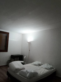 
                                                                                        Location
                                                                                         Rare : Deux pièces, vue exceptionnelle sur Paris