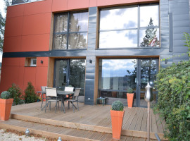 
                                                                                        Location
                                                                                         RARE. EMPLACEMENT TRES RECHERCHE. LOFT DE 200m²