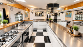 
                                                                                        Vente
                                                                                         Maison cocon de 60m2 et son jardin - Rare sur le marché