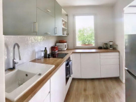 
                                                                                        Location
                                                                                         Rare : T3 refait à neuf avec terrasse