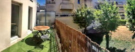 
                                                                                        Location
                                                                                         Rare : T3 refait à neuf avec terrasse