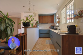 
                                                                                        Vente
                                                                                         RARE : Un havre de paix méditerranéen intra-périphérique (Limite Lyon 8e / Vénissieux)