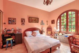 
                                                                                        Vente
                                                                                         Ravissante maison traditionnelle au coeur de Cimiez