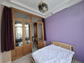 
                                                                                        Location
                                                                                         RDC Maison bourgeoise
