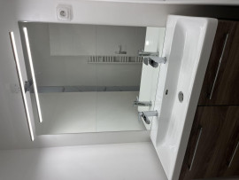 
                                                                                        Location
                                                                                         Réfection totale à 5 min du centre et de la gare.