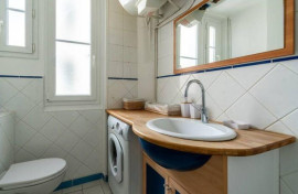 
                                                                                        Location
                                                                                         Refuge Parisien Chic dans le 11ᵉ Animé