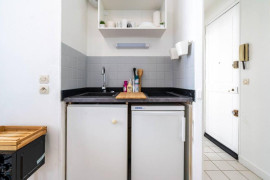 
                                                                                        Location
                                                                                         Refuge Parisien Chic dans le 11ᵉ Animé