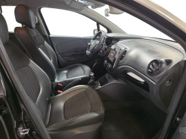 
                                                                                        Voiture
                                                                                         Renault Captur