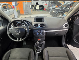 
                                                                                        Voiture
                                                                                         RENAULT CLIO 3 ESTATE - 1.5 dCi 70 CV EXPRESSION CLIM - 4 CV