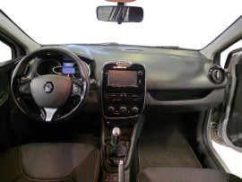 
                                                                                        Voiture
                                                                                         Renault Clio
